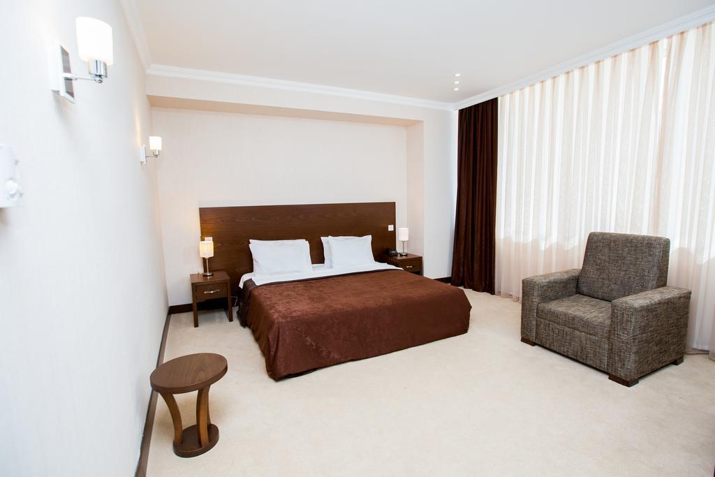 Caspian Business Hotel & Spa Bakoe Buitenkant foto