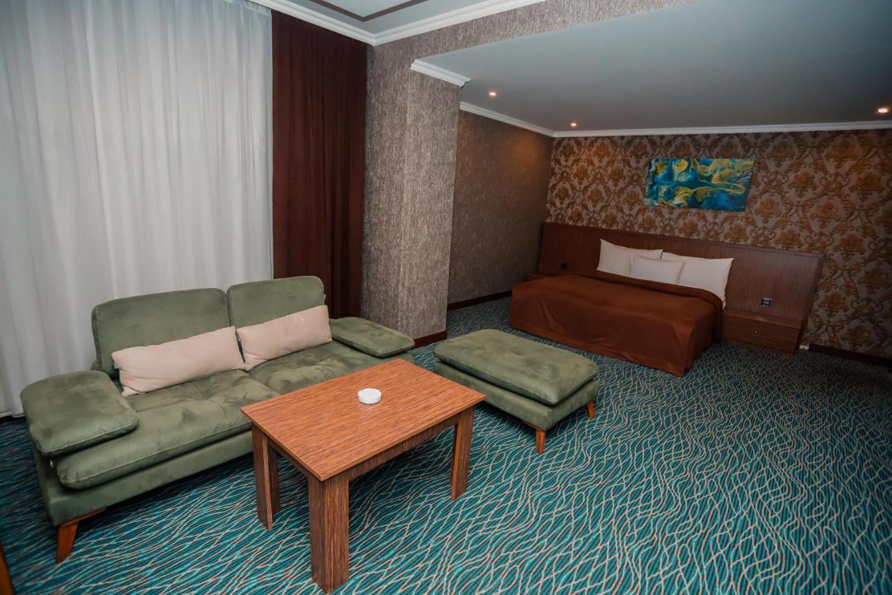 Caspian Business Hotel & Spa Bakoe Buitenkant foto